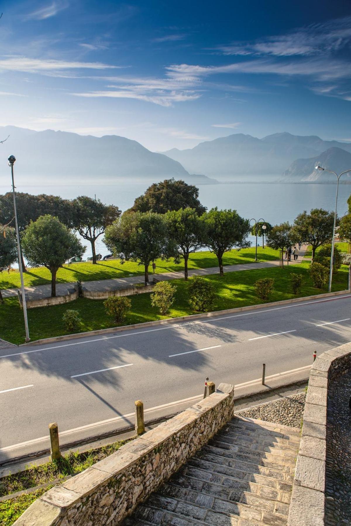 Penthouse Federico With Lake View - Residenza Silvana Verbania Bagian luar foto
